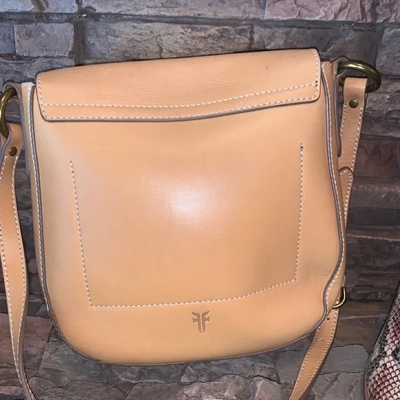 💛🤎Frye Harness Saddle Leather Saddle Crossbody Bag $428 - Picture 6 of 14